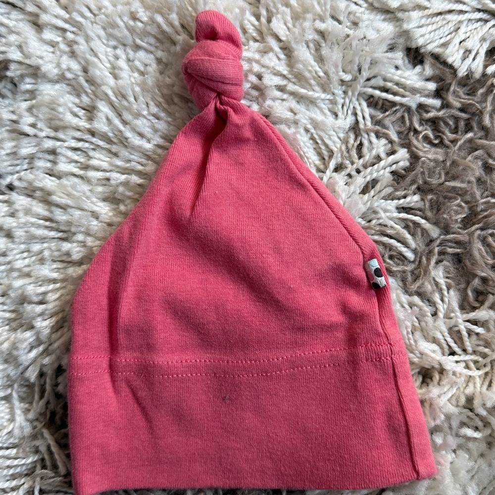 🤍Newborn Knot Beanie Bundle 0-6 Months - Picture 4 of 5